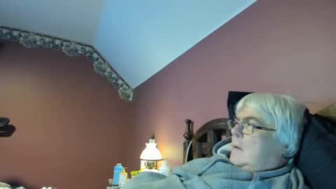 Snapshot of dug38 chatting on October 9, 12:21 pm Doug online show from October 9, 12:21 pm