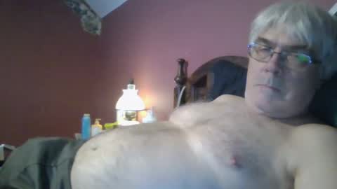 Snapshot of dug38 chatting on October 13, 1:11 am Doug online show from October 13, 1:11 am