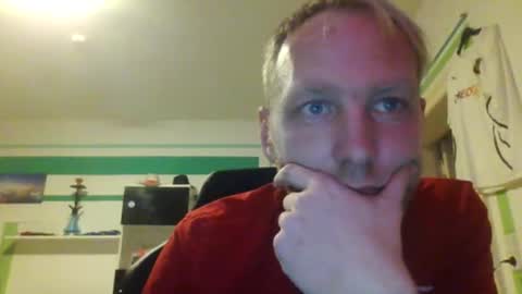 Snapshot of dunky_31 chatting on December 9, 12:45 am dunky_31 online show from December 9, 12:45 am