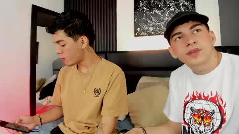 Snapshot of duolust chatting on October 7, 1:37 pm Thomas and Noah online show from October 7, 1:37 pm