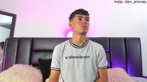 Thomas and Noah online show from April 11, 11:14 am