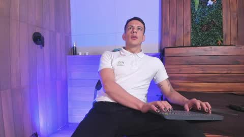 Dustin Sonne online show from April 6, 3:47 am