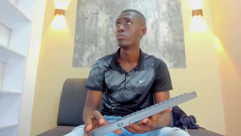 DUSTIN online show from December 18, 12:45 pm