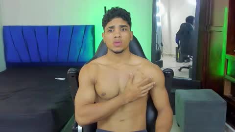 DUSTYN MICHELLE online show from March 21, 3:16 pm