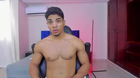 DUSTYN MICHELLE online show from March 24, 2:11 pm