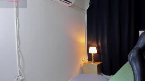 DUSTYN MICHELLE online show from March 28, 1:28 am