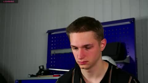 Dustyn online show from February 9, 4:44 pm