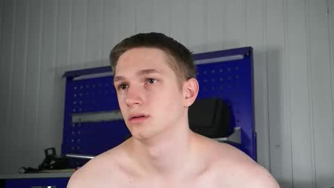 Dustyn online show from February 21, 9:43 am