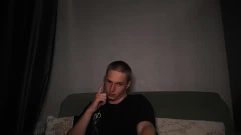 Snapshot of dustyn_fox chatting on September 15, 4:19 pm Dustyn online show from September 15, 4:19 pm