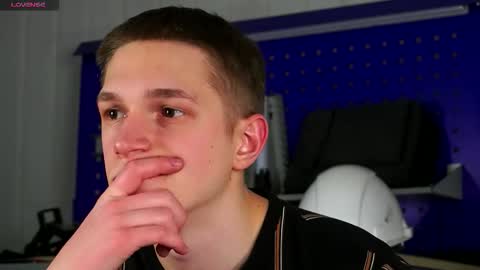 Dustyn online show from February 11, 3:17 pm