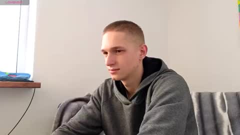Snapshot of dustyn_fox chatting on February 21, 9:12 am Dustyn online show from February 21, 9:12 am