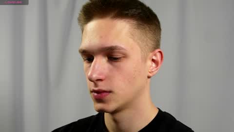 Snapshot of dustyn_fox chatting on January 4, 2:46 pm Dustyn online show from January 4, 2:46 pm