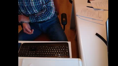 Snapshot of dutchpornking2 chatting on December 24, 6:39 pm dutchpornking2 online show from December 24, 6:39 pm
