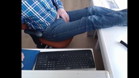 Snapshot of dutchpornking2 chatting on March 7, 8:45 am dutchpornking2 online show from March 7, 8:45 am