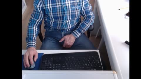 Snapshot of dutchpornking2 chatting on January 15, 8:41 am dutchpornking2 online show from January 15, 8:41 am
