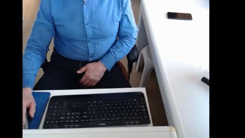 dutchpornking2 online show from April 29, 6:40 am