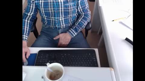 Snapshot of dutchpornking2 chatting on February 11, 8:05 am dutchpornking2 online show from February 11, 8:05 am