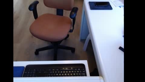 dutchpornking2 online show from April 6, 6:58 am