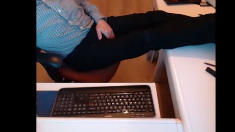 Snapshot of dutchpornking2 chatting on December 26, 7:27 pm dutchpornking2 online show from December 26, 7:27 pm