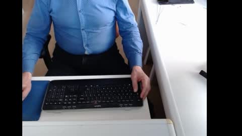 dutchpornking2 online show from April 20, 5:54 am