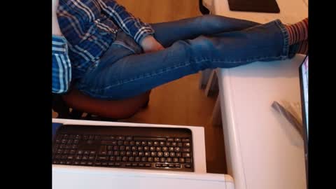 Snapshot of dutchpornking2 chatting on December 4, 7:12 pm dutchpornking2 online show from December 4, 7:12 pm