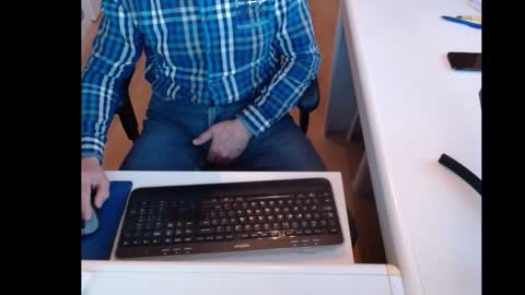 Snapshot of dutchpornking2 chatting on January 17, 8:13 am dutchpornking2 online show from January 17, 8:13 am