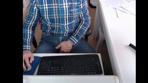 Snapshot of dutchpornking2 chatting on February 7, 8:22 am dutchpornking2 online show from February 7, 8:22 am