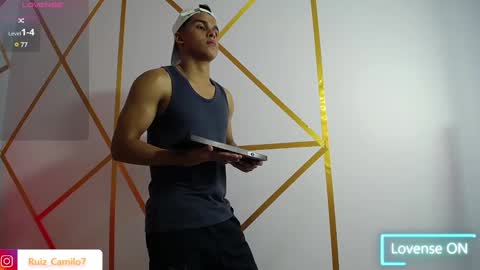 Snapshot of dwayne_brown chatting on January 22, 3:40 pm dwayne_brown online show from January 22, 3:40 pm