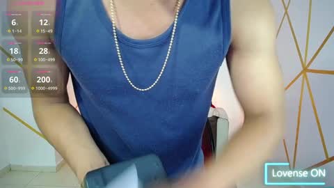 Snapshot of dwayne_brown chatting on February 16, 7:49 pm dwayne_brown online show from February 16, 7:49 pm