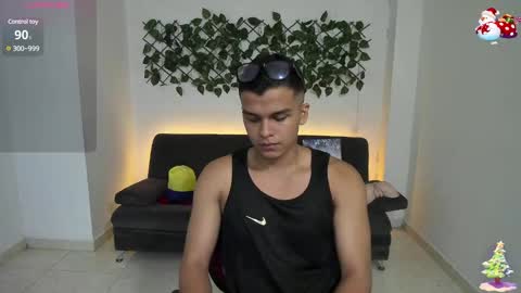 Snapshot of dwayne_brown chatting on December 14, 10:39 pm dwayne_brown online show from December 14, 10:39 pm