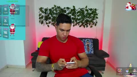 Snapshot of dwayne_brown chatting on December 25, 8:50 pm dwayne_brown online show from December 25, 8:50 pm