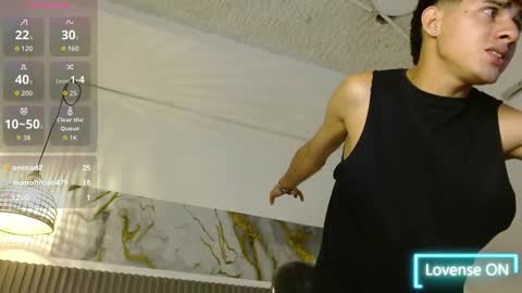 Snapshot of dyla_n18_ chatting on October 25, 2:02 am dyla_n18_ online show from October 25, 2:02 am