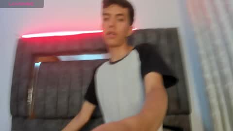 Dylan online show from November 19, 11:43 am