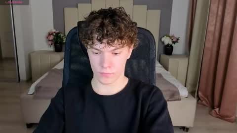 Snapshot of dylan__wilson chatting on September 10, 5:44 pm Dylan online show from September 10, 5:44 pm