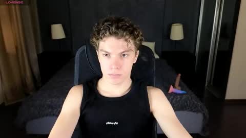 Snapshot of dylan__wilson chatting on September 12, 10:26 am Dylan online show from September 12, 10:26 am