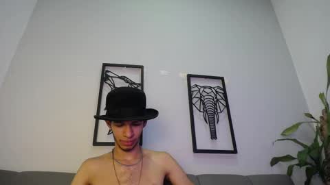 dylan_scotts online show from October 22, 10:13 pm