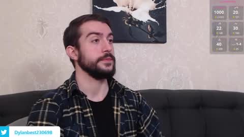 Snapshot of dylan_starxx chatting on December 17, 10:54 pm Dylan online show from December 17, 10:54 pm