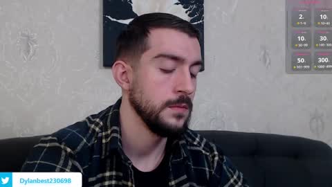 Snapshot of dylan_starxx chatting on January 2, 10:11 pm Dylan online show from January 2, 10:11 pm