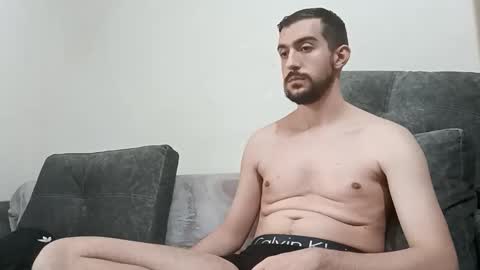 Snapshot of dylan_starxx chatting on October 24, 9:00 am Dylan online show from October 24, 9:00 am