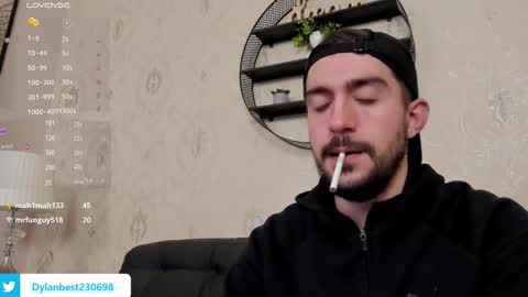 Dylan online show from March 2, 5:08 am