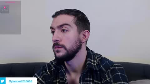 Snapshot of dylan_starxx chatting on February 25, 11:22 pm Dylan online show from February 25, 11:22 pm