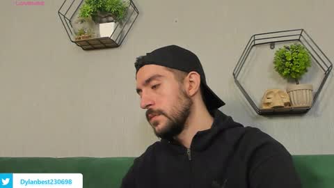Snapshot of dylan_starxx chatting on September 17, 10:22 pm Dylan online show from September 17, 10:22 pm