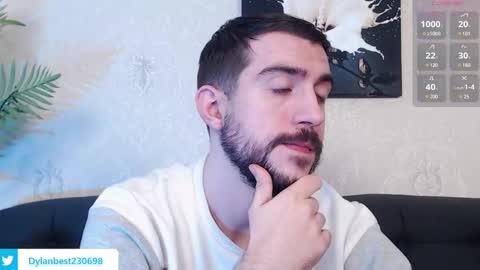 Snapshot of dylan_starxx chatting on February 13, 4:22 am Dylan online show from February 13, 4:22 am