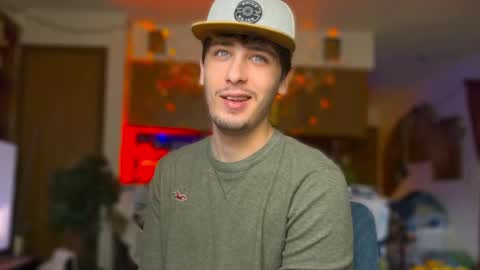 Dylan Daniel 7.8 online show from October 28, 2:52 pm