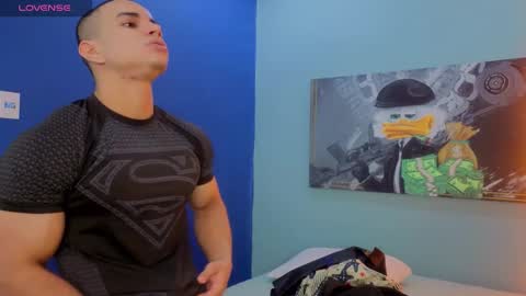 dylanguss online show from October 21, 11:57 am