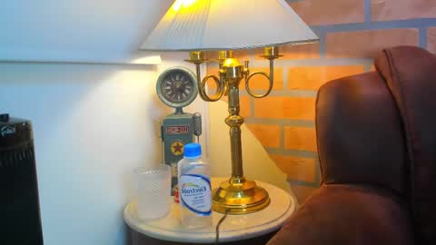 Snapshot of dylanstonne1 chatting on March 1, 12:28 am D Y L A N online show from March 1, 12:28 am