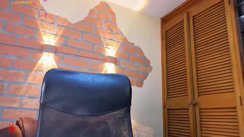 D Y L A N online show from March 5, 2:30 am