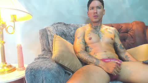 Snapshot of dylanstonne1 chatting on January 15, 5:26 pm D Y L A N online show from January 15, 5:26 pm