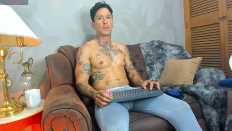 Snapshot of dylanstonne1 chatting on January 23, 12:04 am D Y L A N online show from January 23, 12:04 am