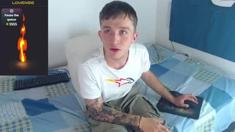 Snapshot of dylanwhite23 chatting on January 20, 3:59 am ---DYLAN--- online show from January 20, 3:59 am